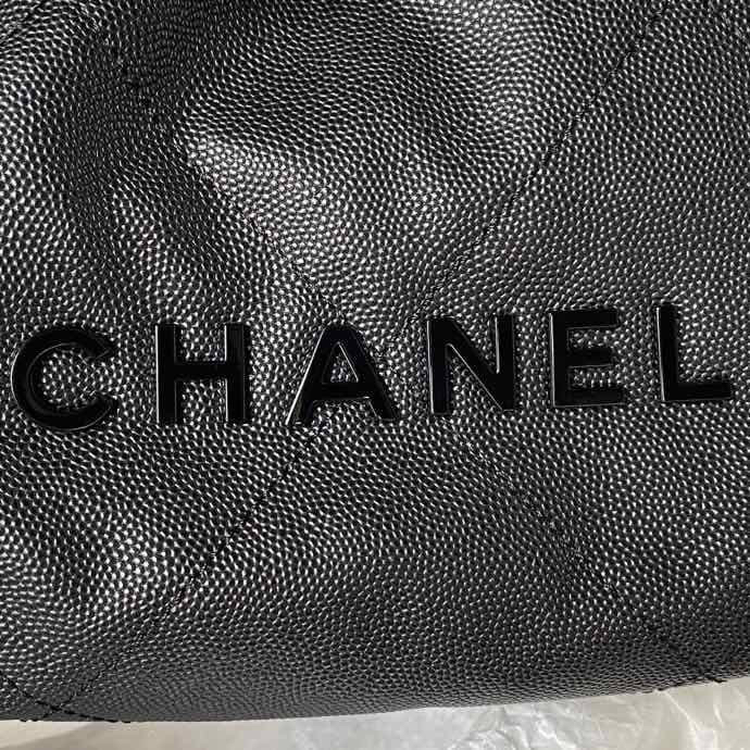 СУМКА CHANEL 22 детальное фото