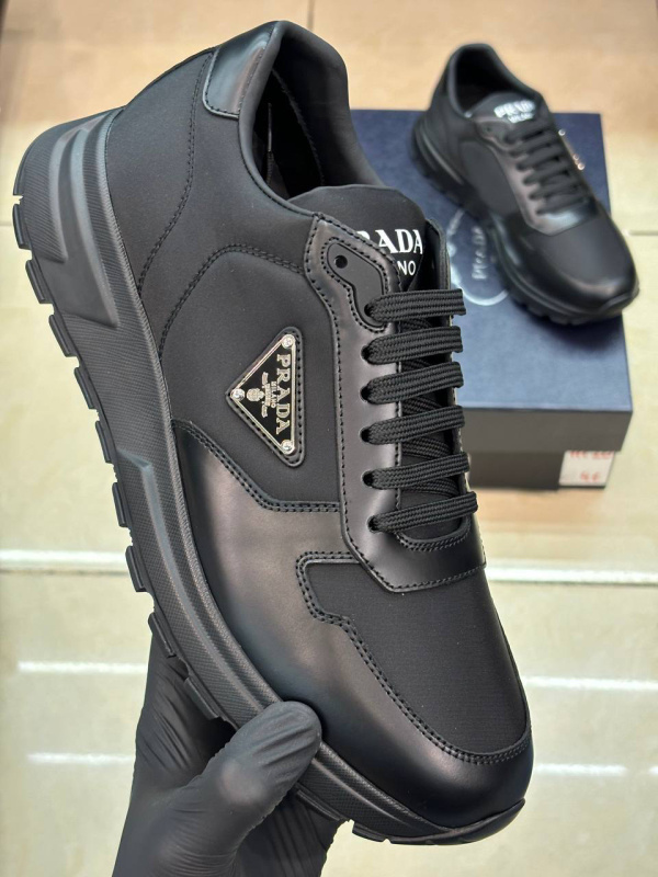 МУЖСКИЕ КРОССОВКИ PRADA фото