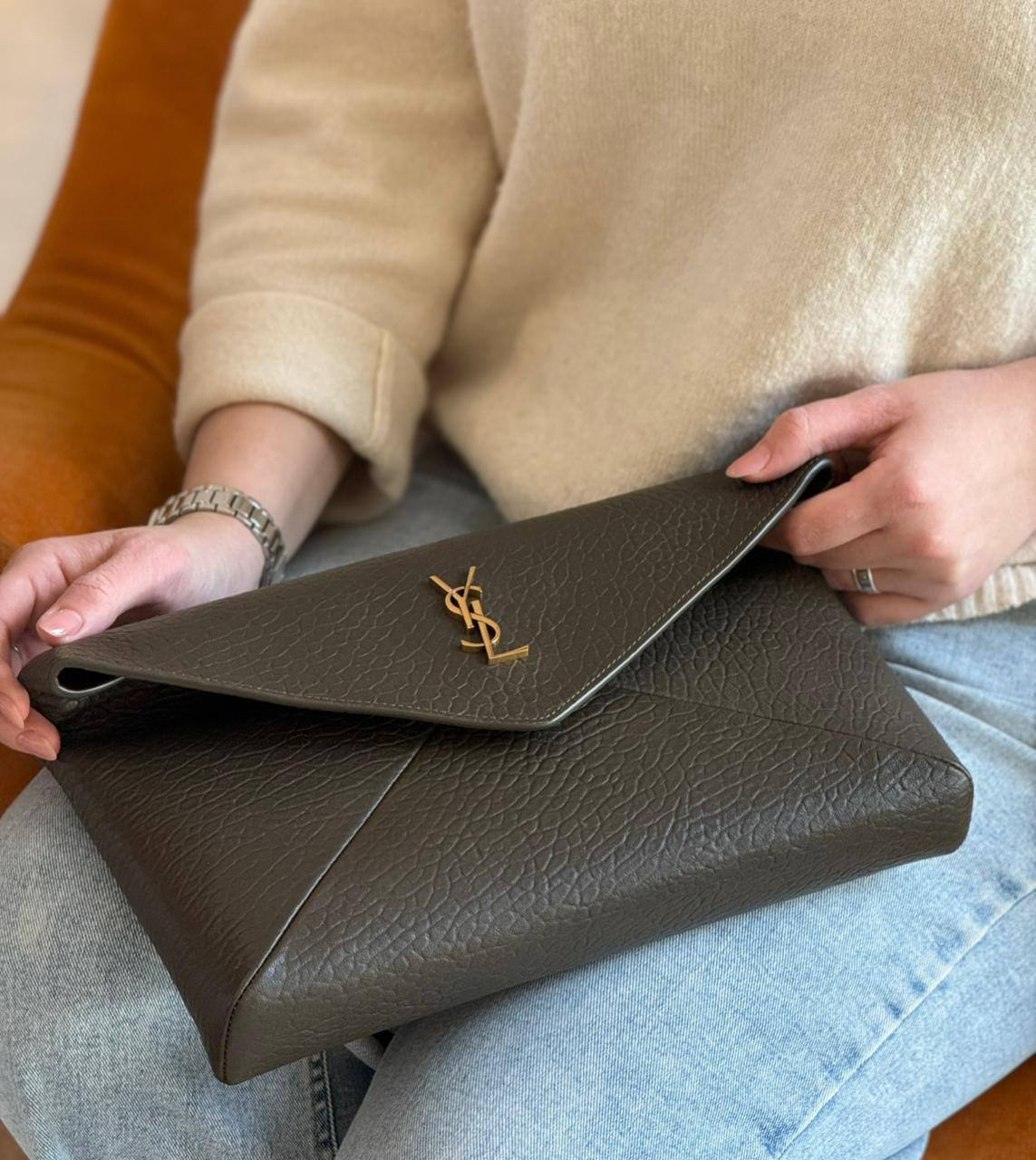 КЛАТЧ SAINT LAURENT детальное фото