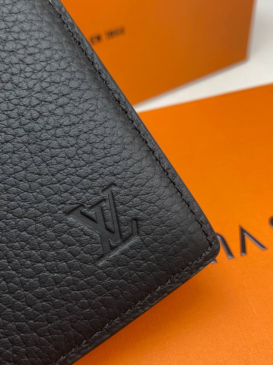 МУЖСКОЙ ПОРТМОНЕ LOUIS VUITTON детальное фото