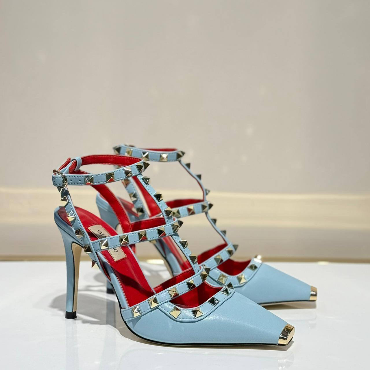 ТУФЛИ VALENTINO детальное фото