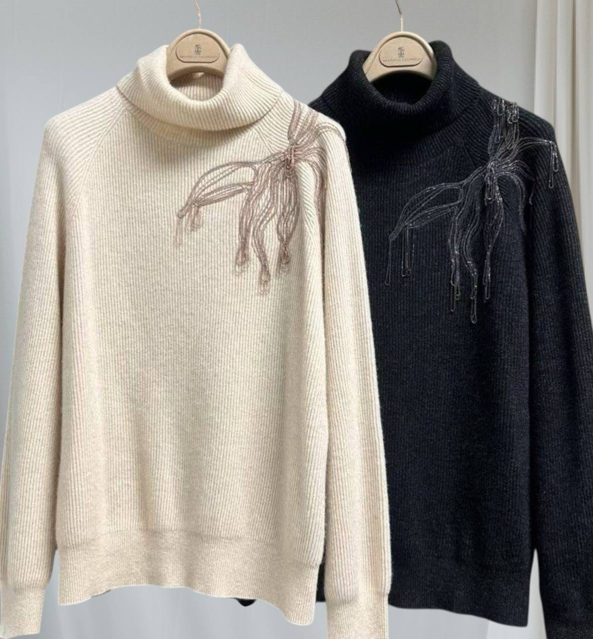 СВИТЕР BRUNELLO CUCINELLI детальное фото