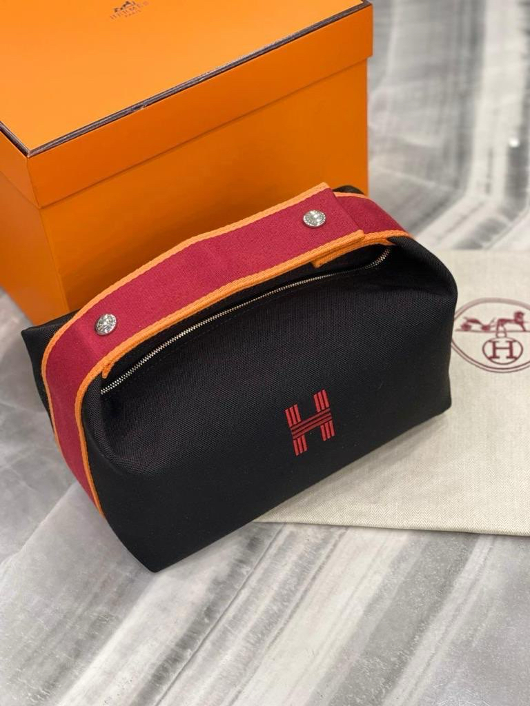 КОСМЕТИЧКА HERMES детальное фото
