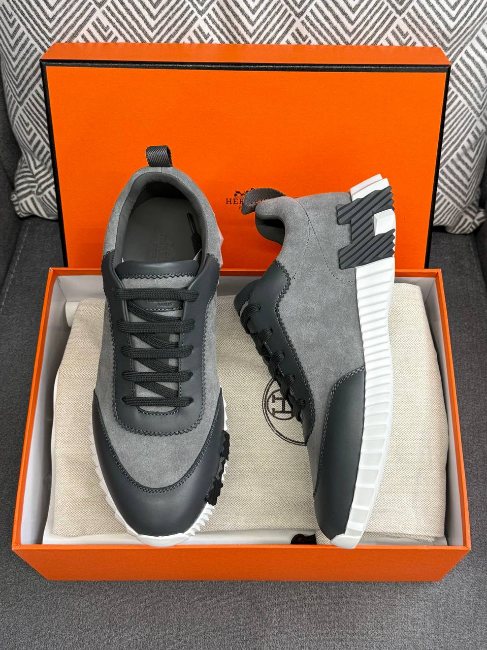 МУЖСКИЕ КРОССОВКИ HERMES детальное фото