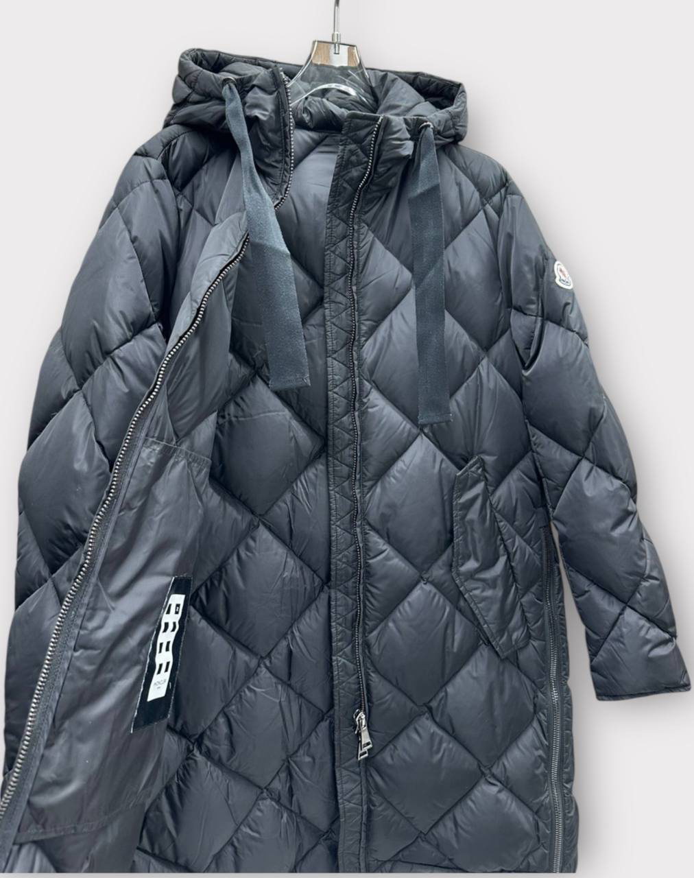 ПУХОВИК MONCLER детальное фото