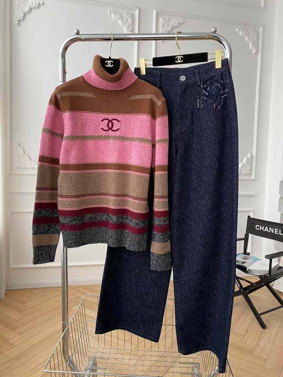 СВИТЕР CHANEL детальное фото