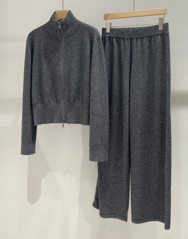 КОСТЮМ BRUNELLO CUCINELLI фото