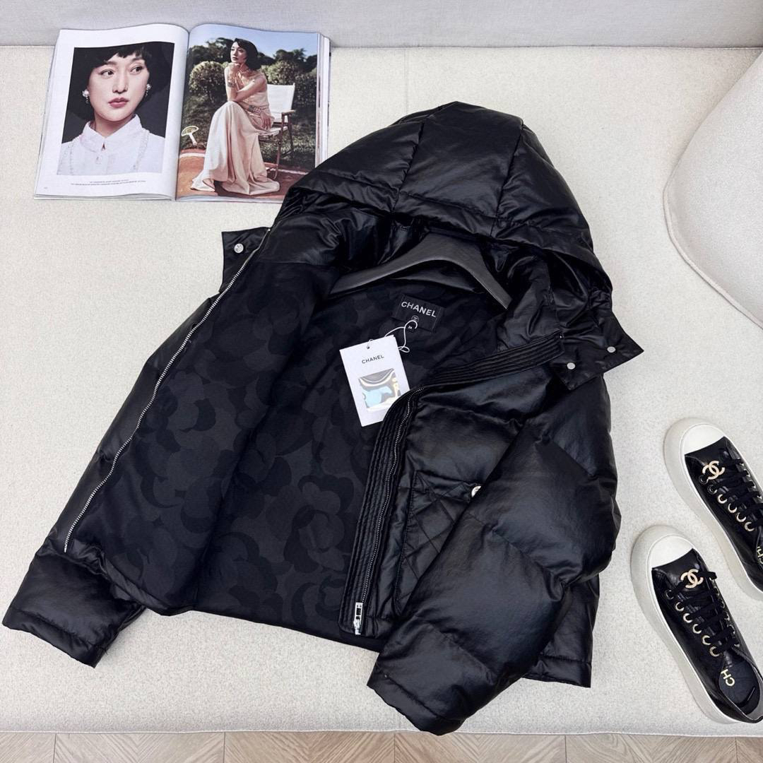 ПУХОВИК CHANEL детальное фото