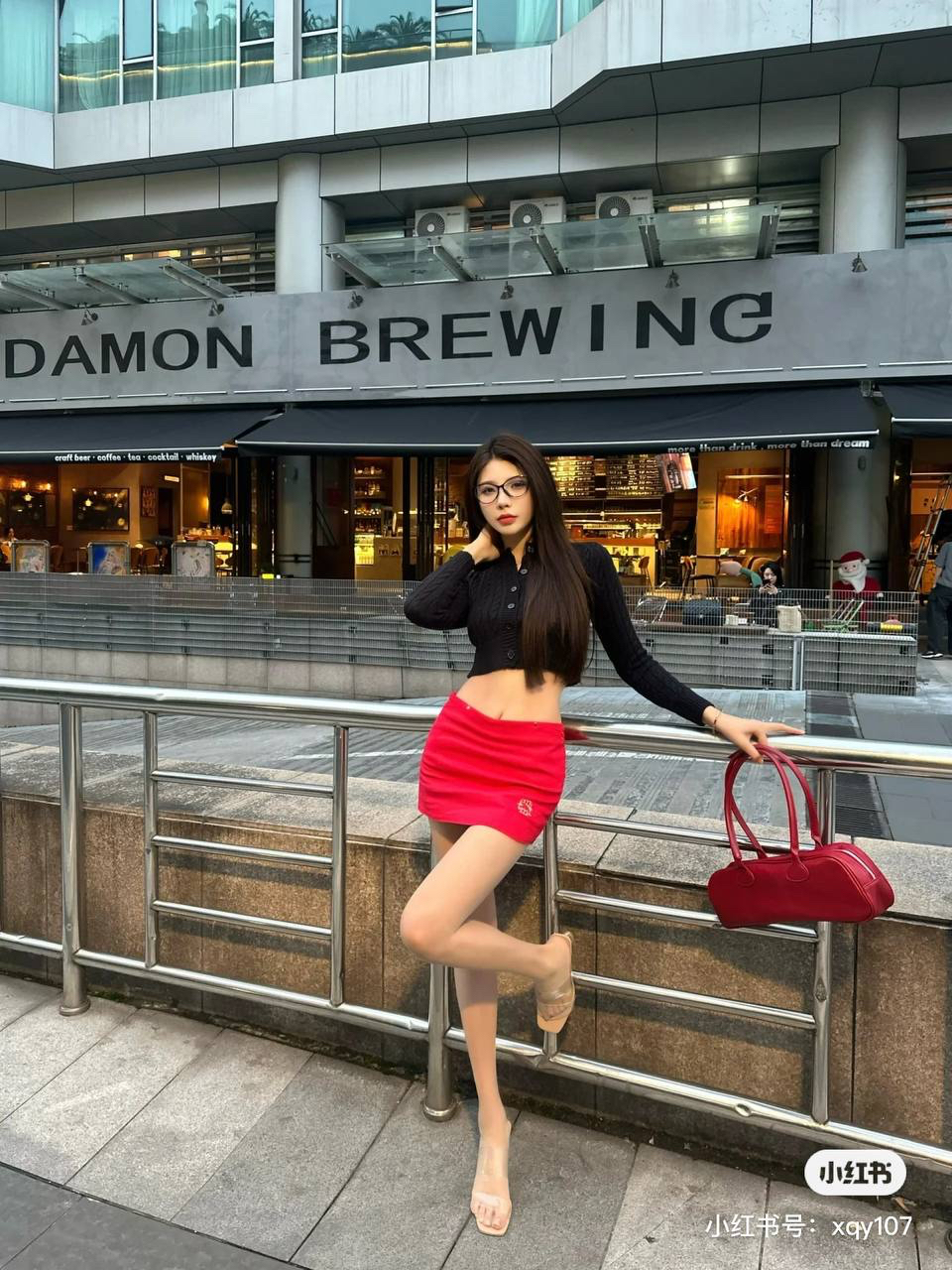 СУМКА ALAIA детальное фото