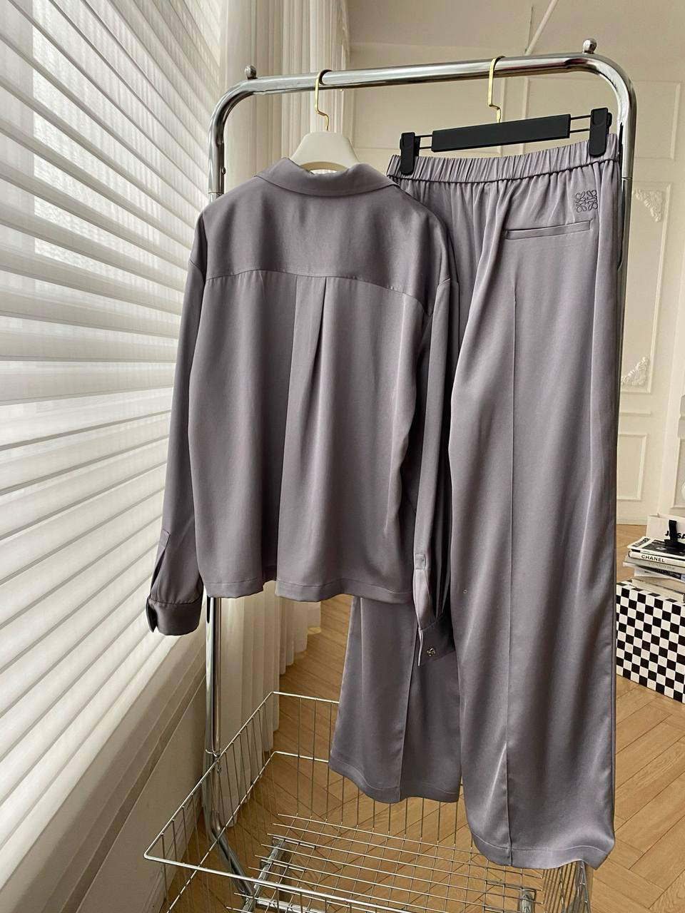 КОСТЮМ LOEWE детальное фото