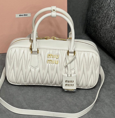 СУМКА MIU MIU фото