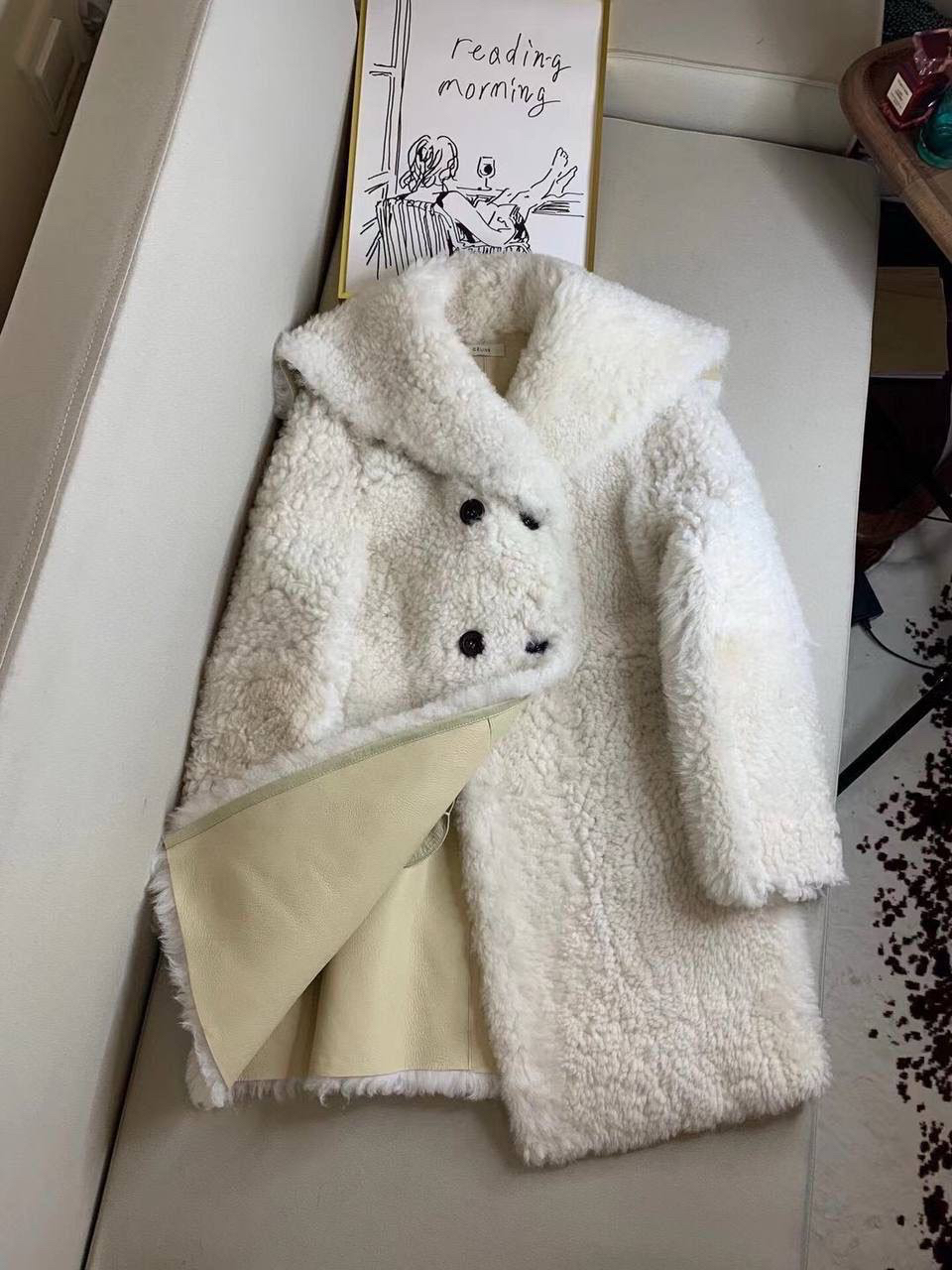 ДУБЛЕНКА CELINE детальное фото