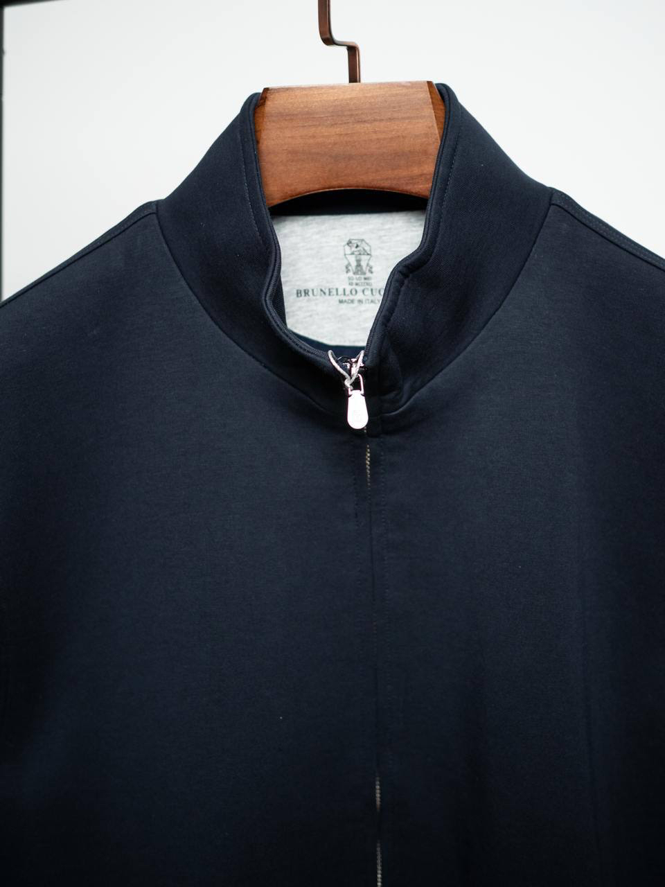 МУЖСКОЙ КОСТЮМ BRUNELLO CUCINELLI детальное фото