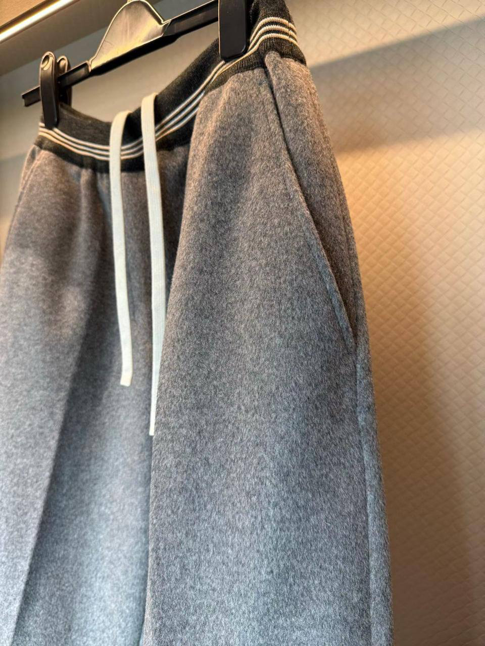 БРЮКИ MIU MIU детальное фото