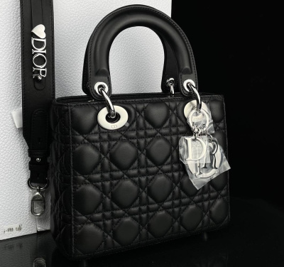 СУМКА CHRISTIAN DIOR LADY фото