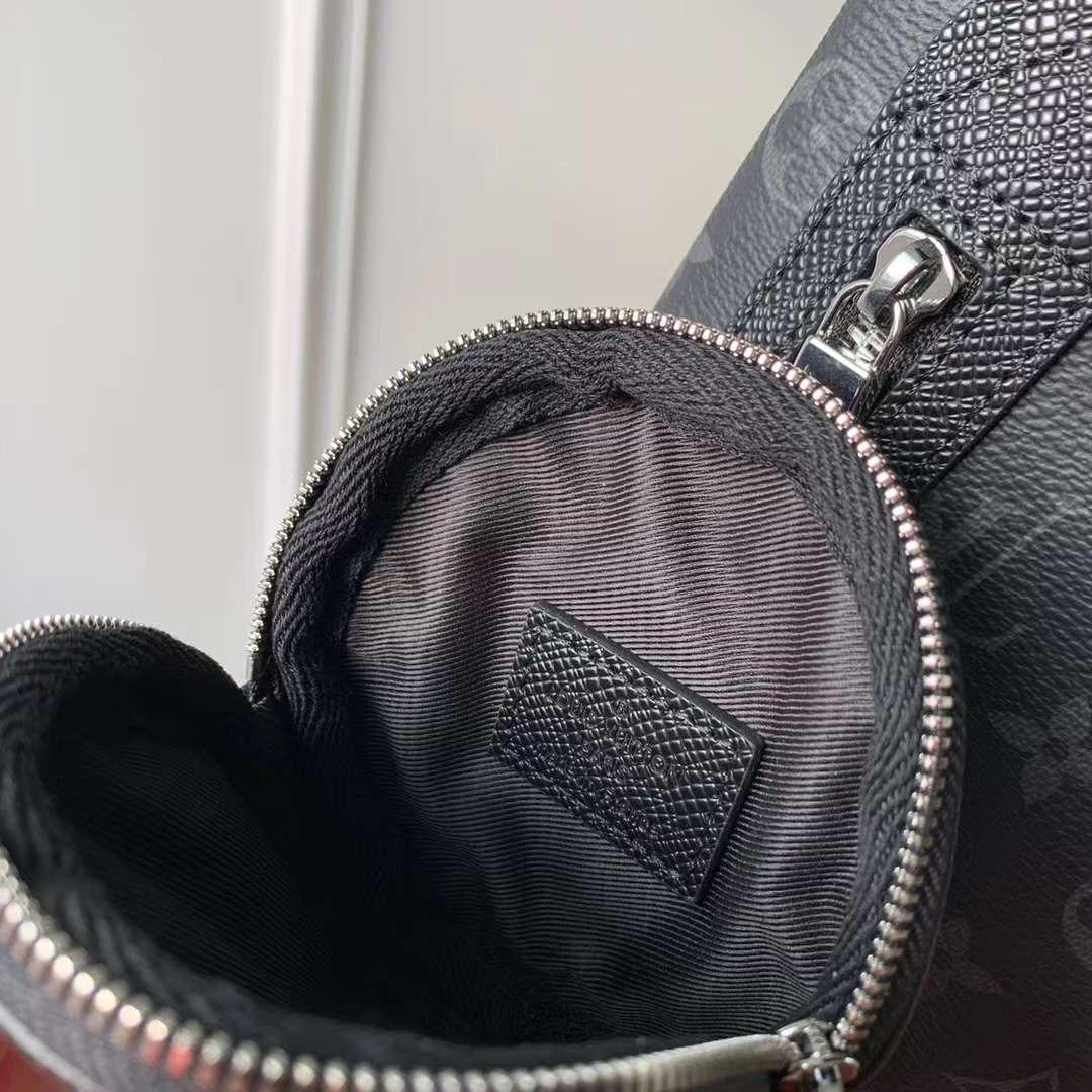 МУЖСКАЯ СУМКА СЛИНГ LOUIS VUITTON детальное фото