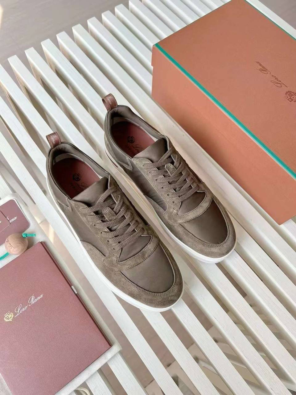 МУЖСКИЕ КЕДЫ LORO PIANA детальное фото