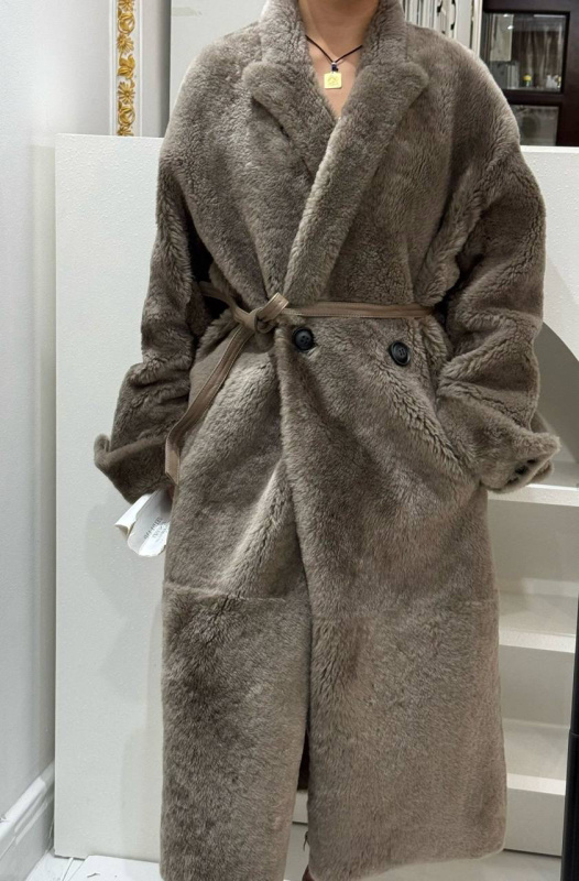 ПАЛЬТО МЕХОВОЕ MIU MIU фото