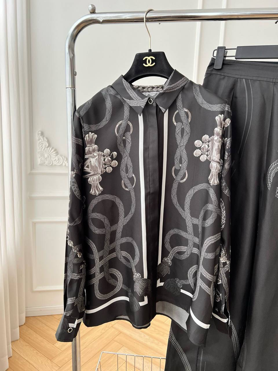 КОСТЮМ HERMES детальное фото