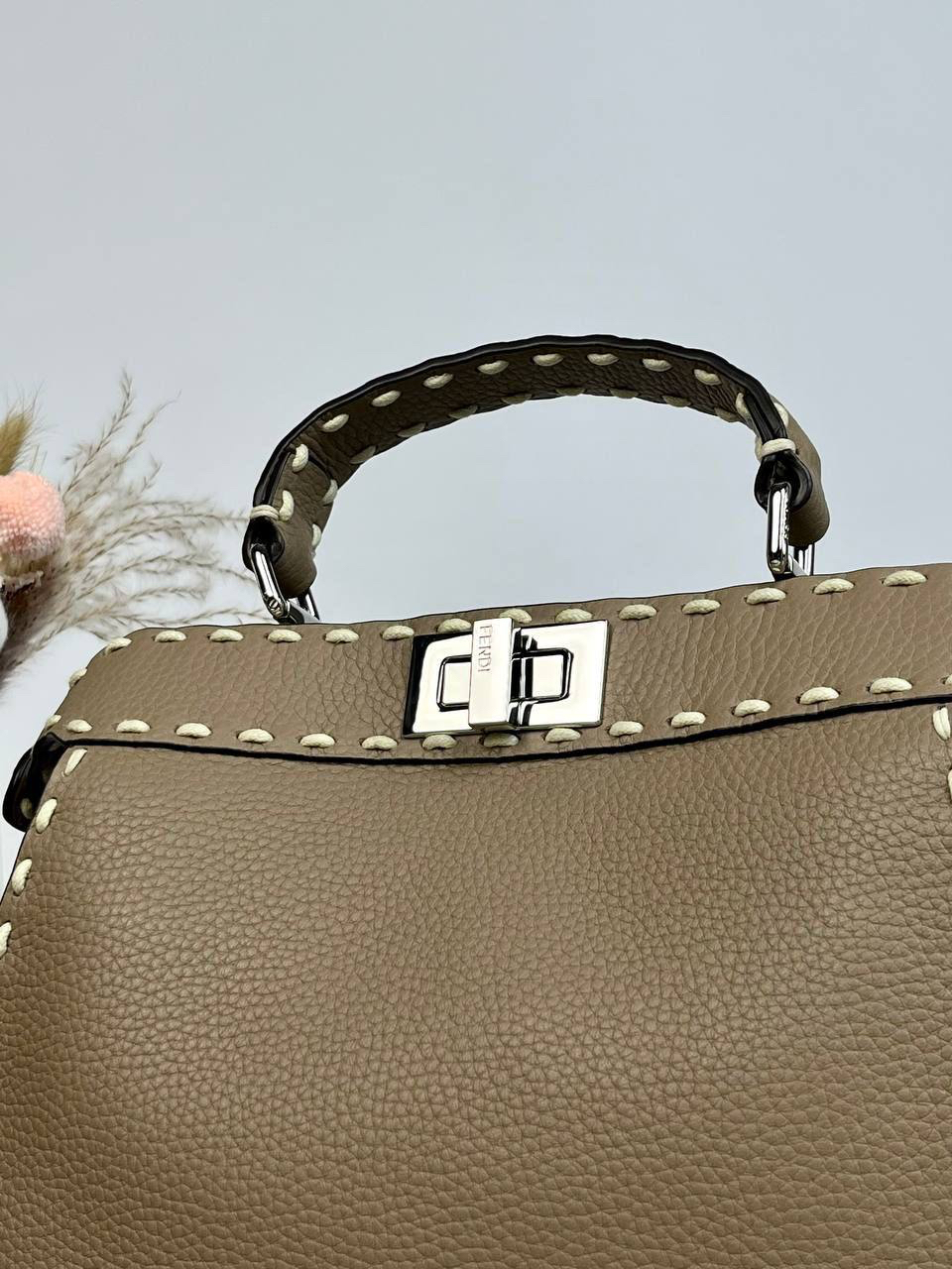 СУМКА FENDI PEEKABOO детальное фото