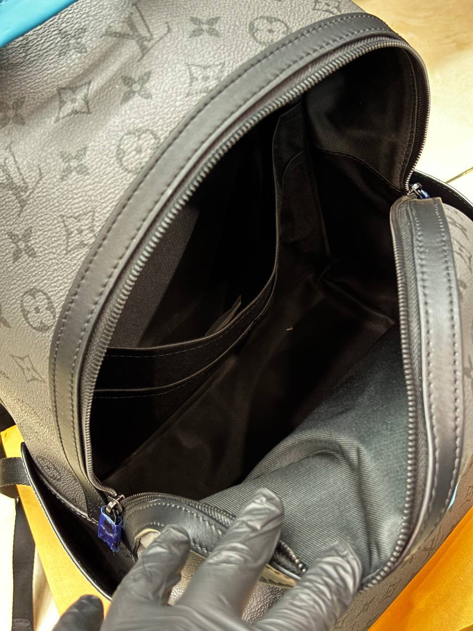 МУЖСКОЙ РЮКЗАК LOUIS VUITTON детальное фото