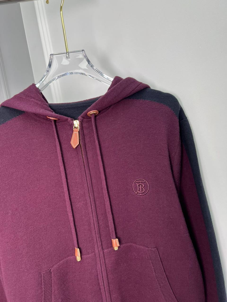 КОСТЮМ BURBERRY детальное фото