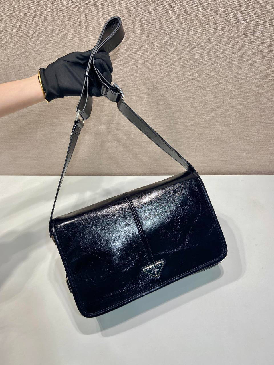 МУЖСКАЯ СУМКА МЕССЕНДЖЕР PRADA детальное фото