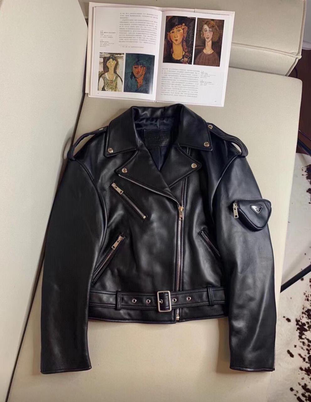 КУРТКА PRADA детальное фото