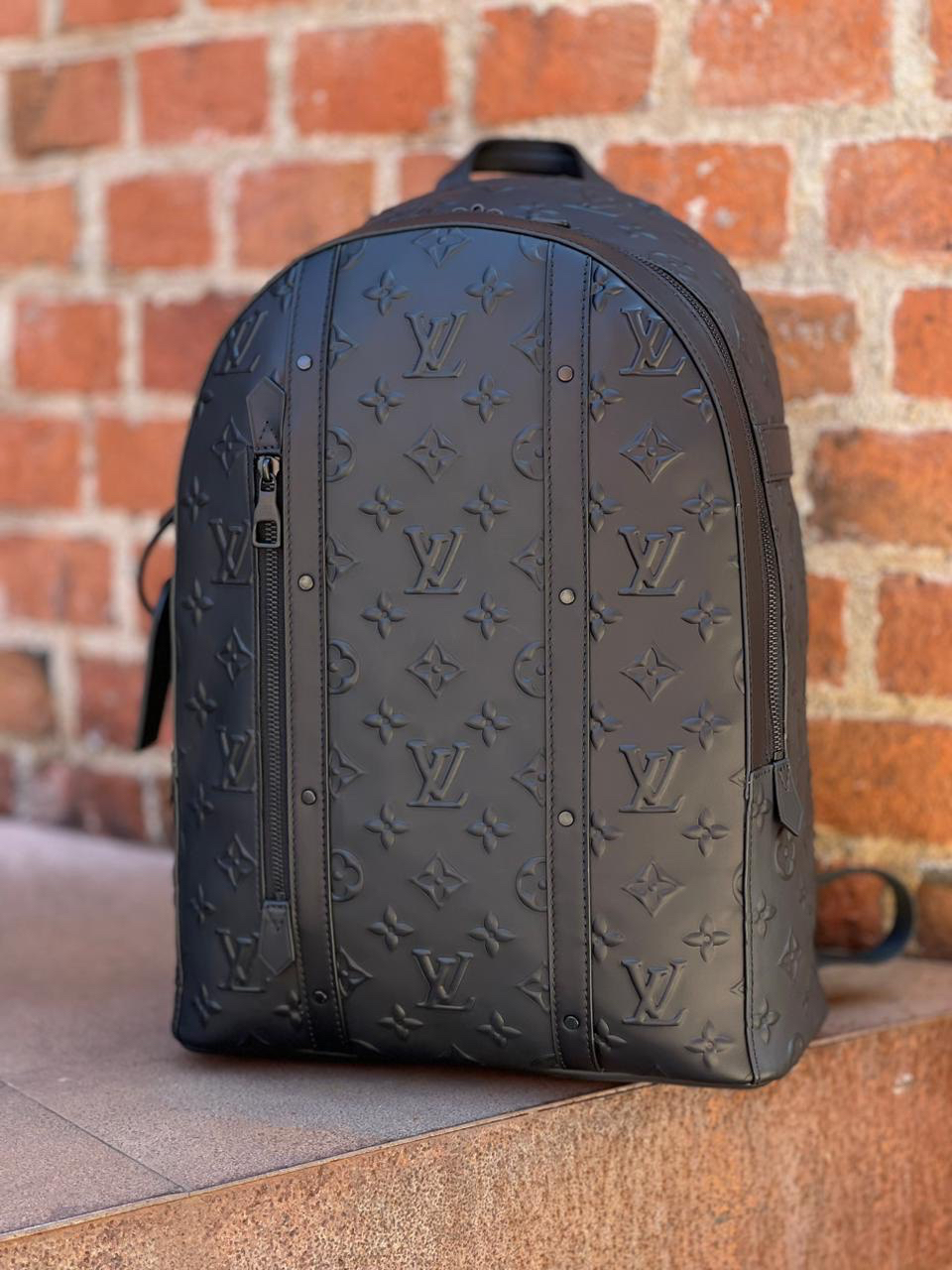 МУЖСКОЙ РЮКЗАК LOUIS VUITTON детальное фото