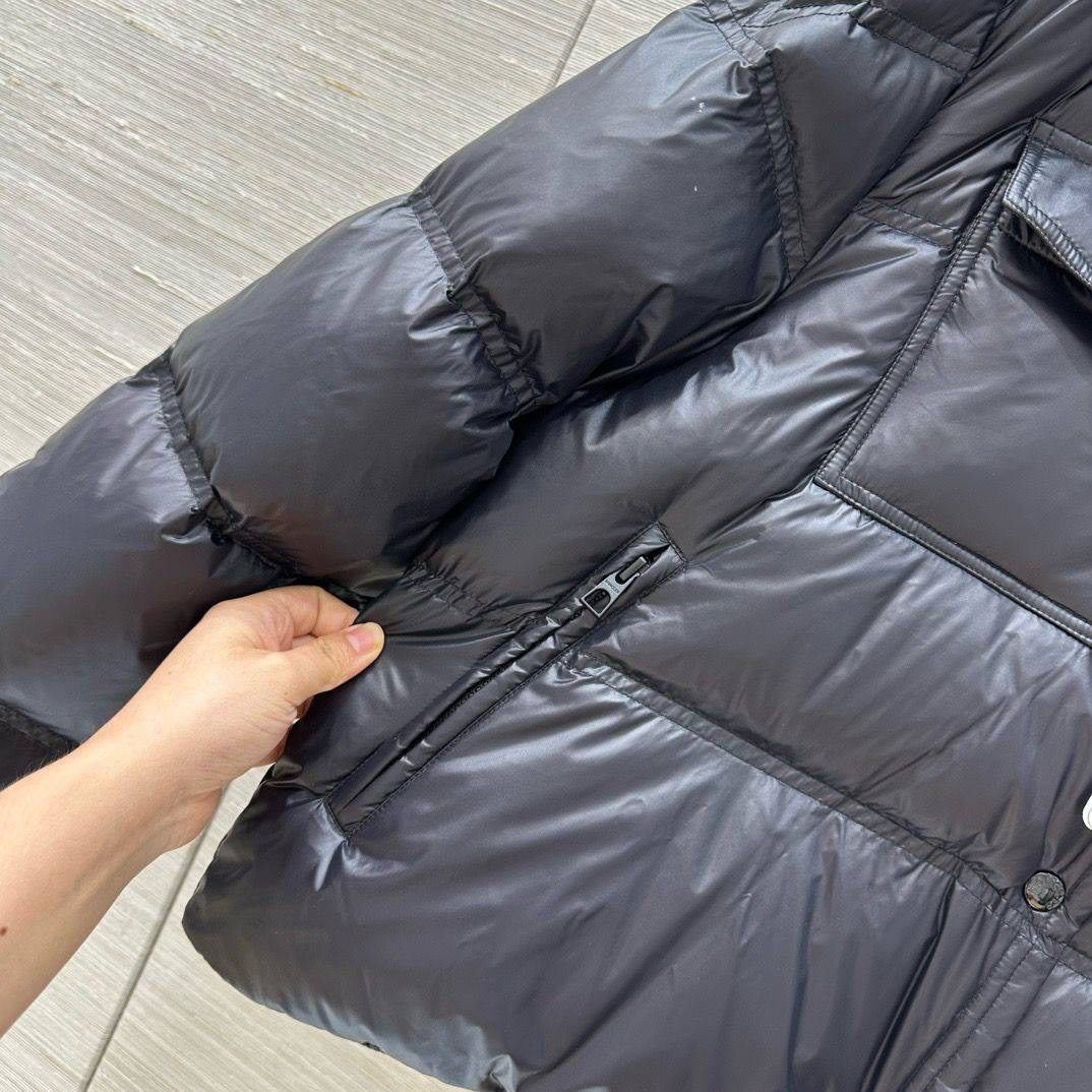 ПУХОВИК MONCLER детальное фото