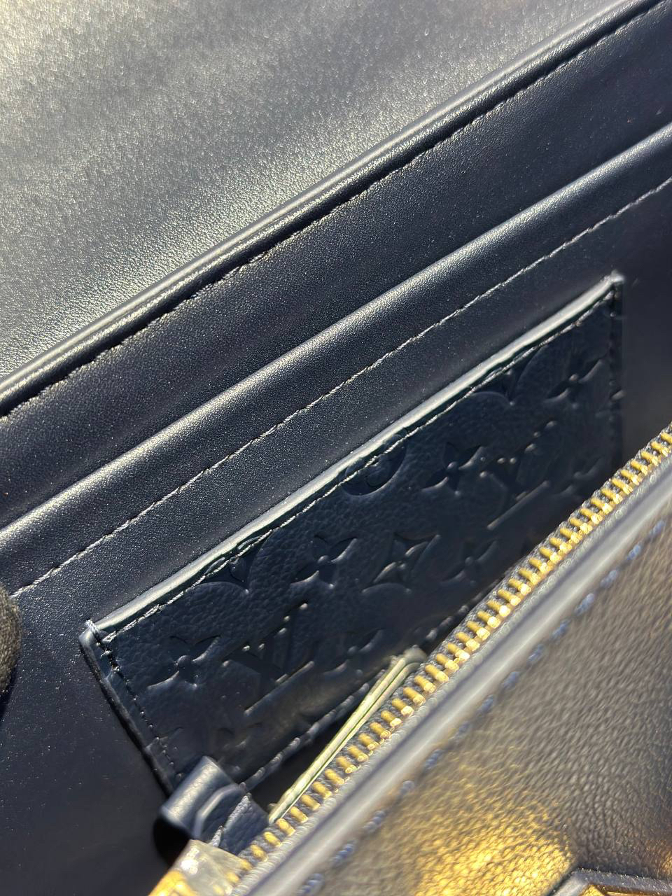 СУМКА LOUIS VUITTON детальное фото