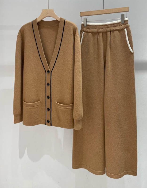 КОСТЮМ LORO PIANA фото