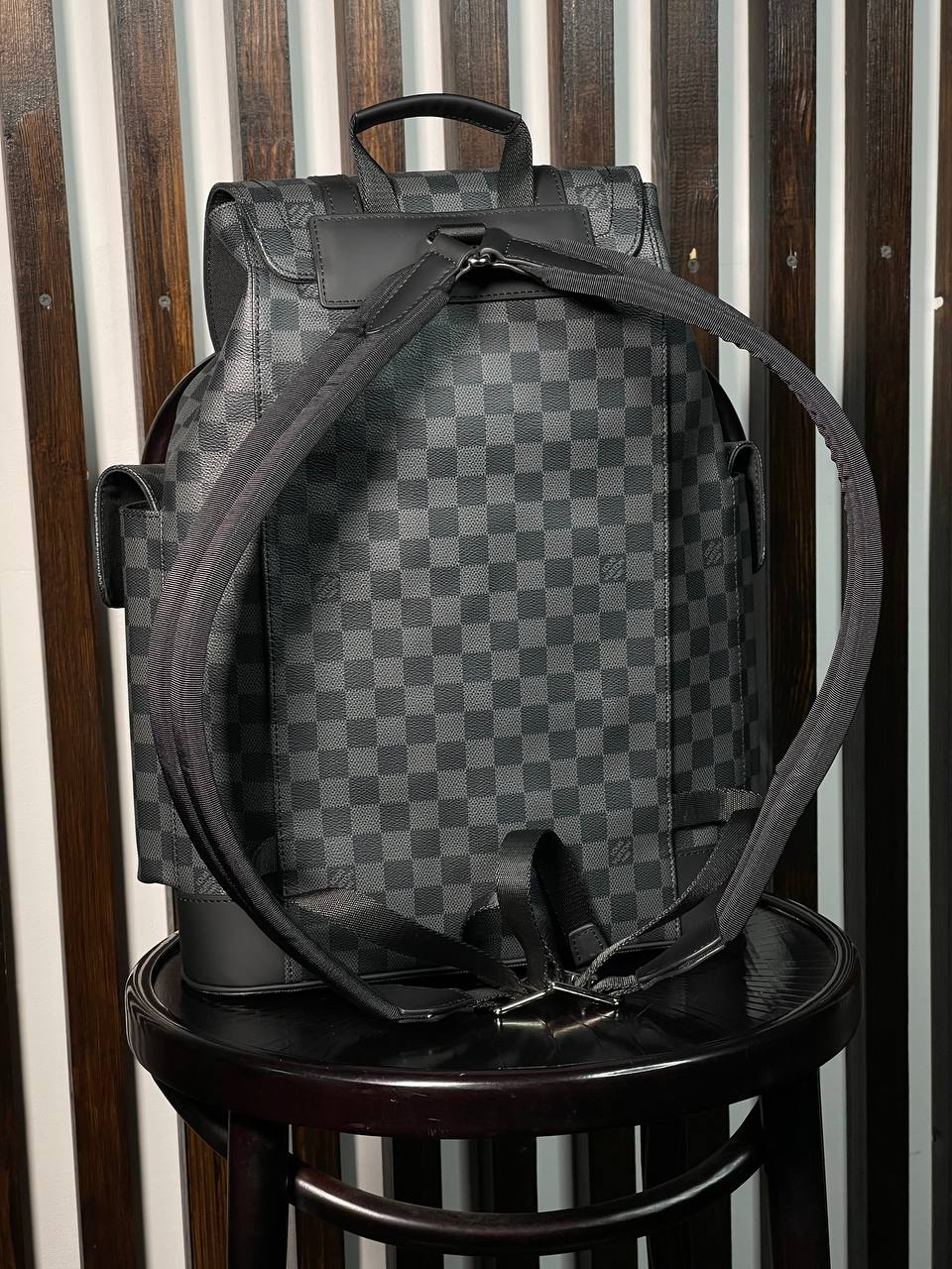 МУЖСКОЙ РЮКЗАК LOUIS VUITTON детальное фото