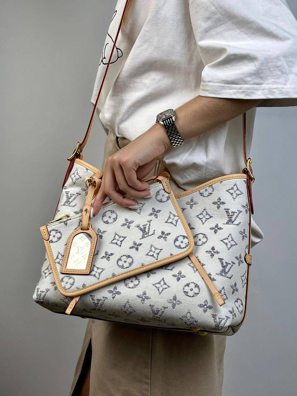 СУМКА LOUIS VUITTON детальное фото