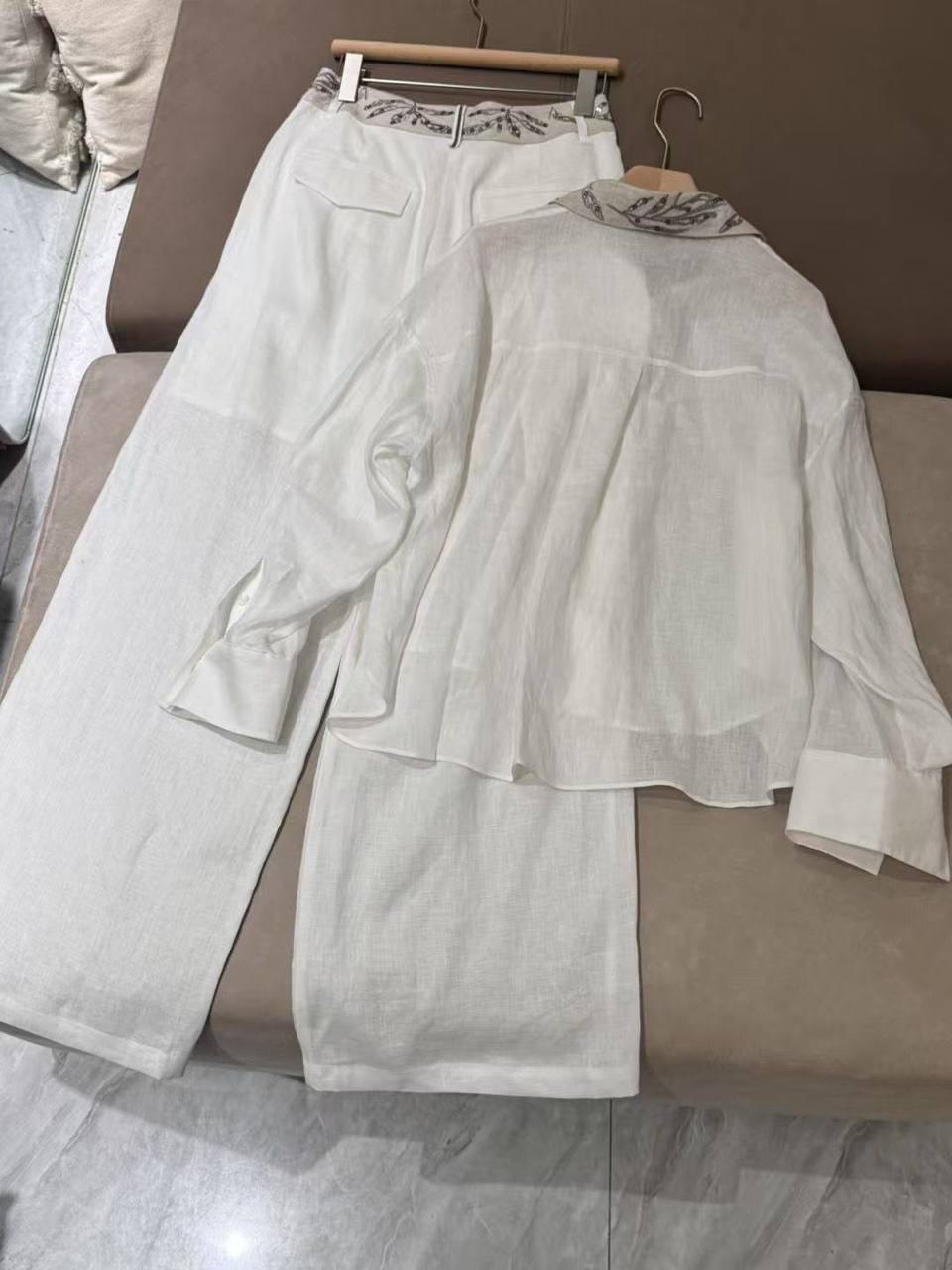КОСТЮМ BRUNELLO CUCINELLI детальное фото