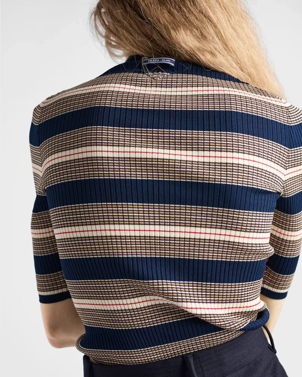 ФУТБОЛКА PRADA детальное фото