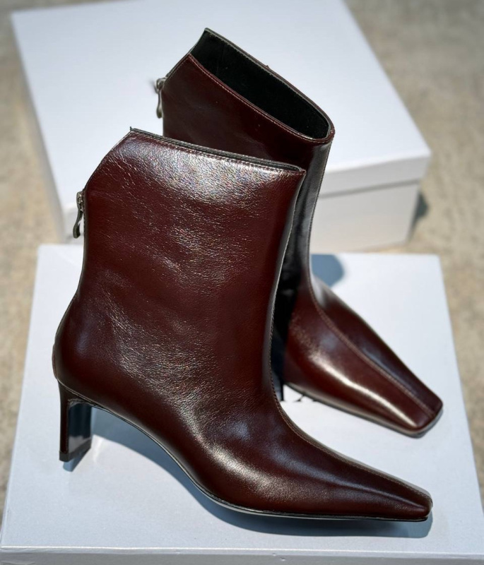 БОТИЛЬОНЫ KHAITE фото