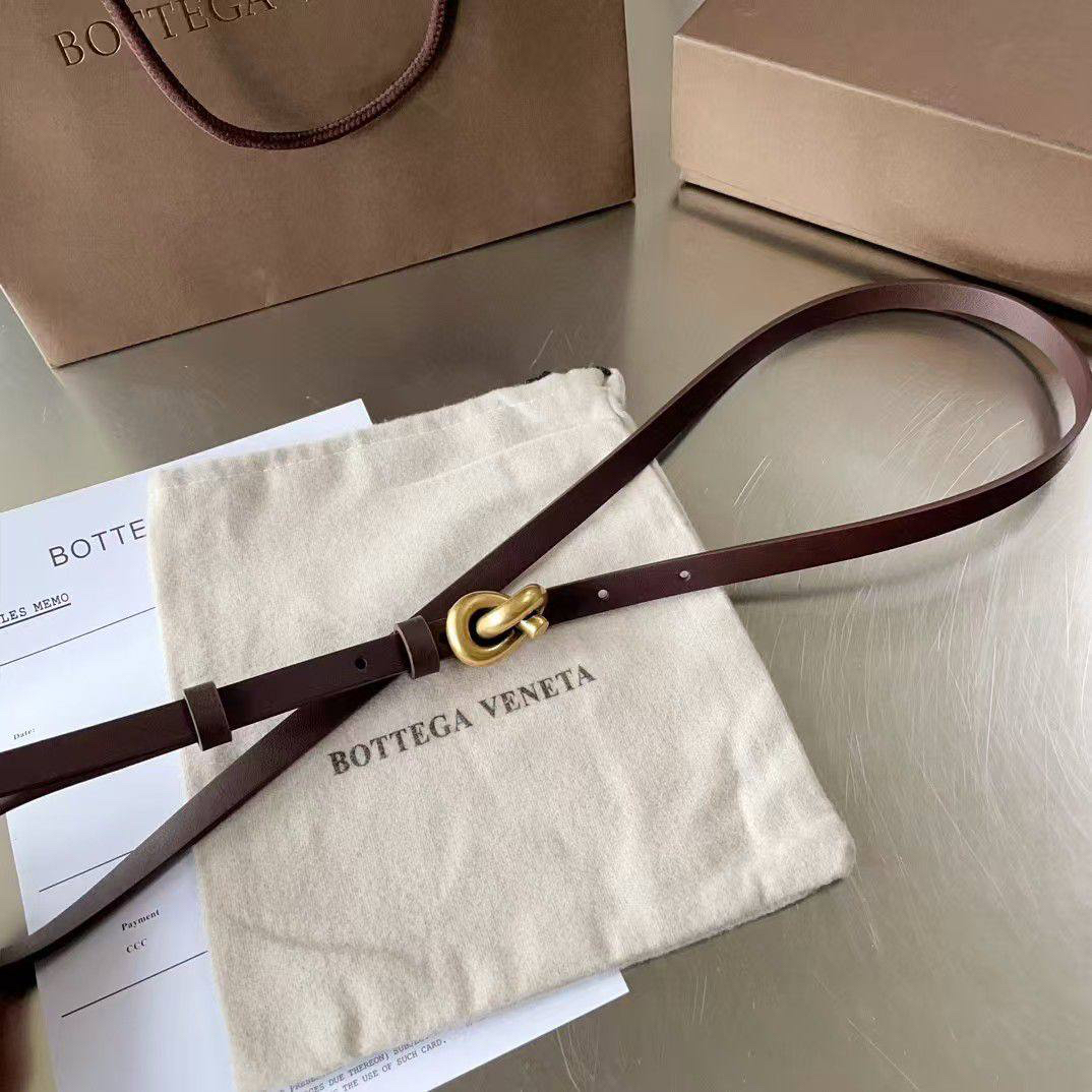 РЕМЕНЬ BOTTEGA VENETA детальное фото