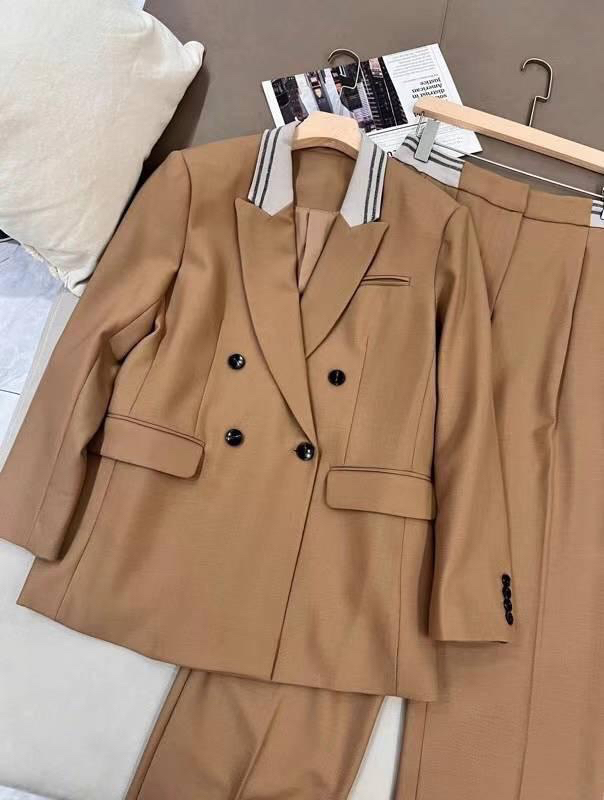 КОСТЮМ BRUNELLO CUCINELLI детальное фото