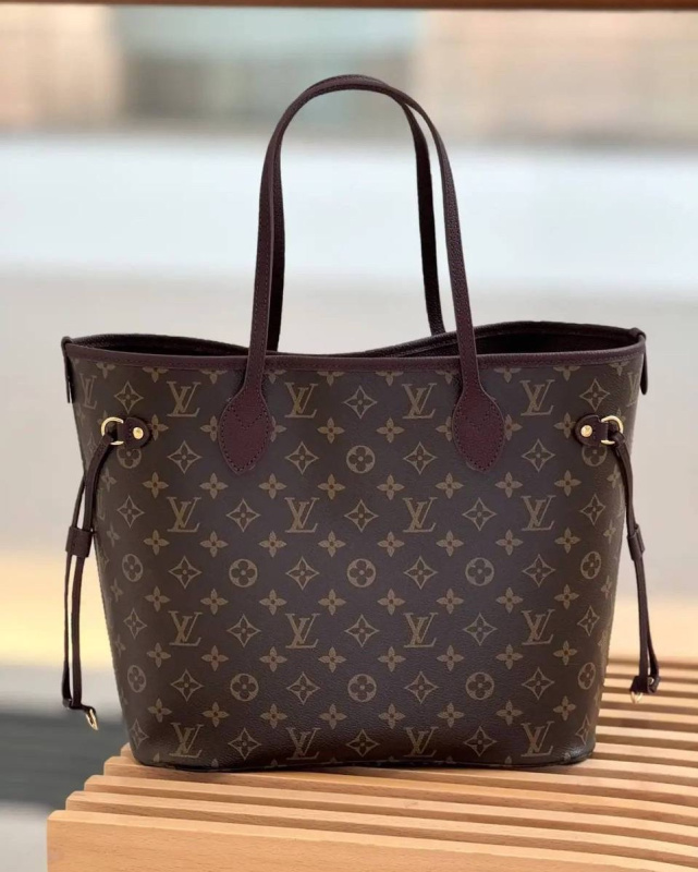 СУМКА LOUIS VUITTON NEVERFULL фото