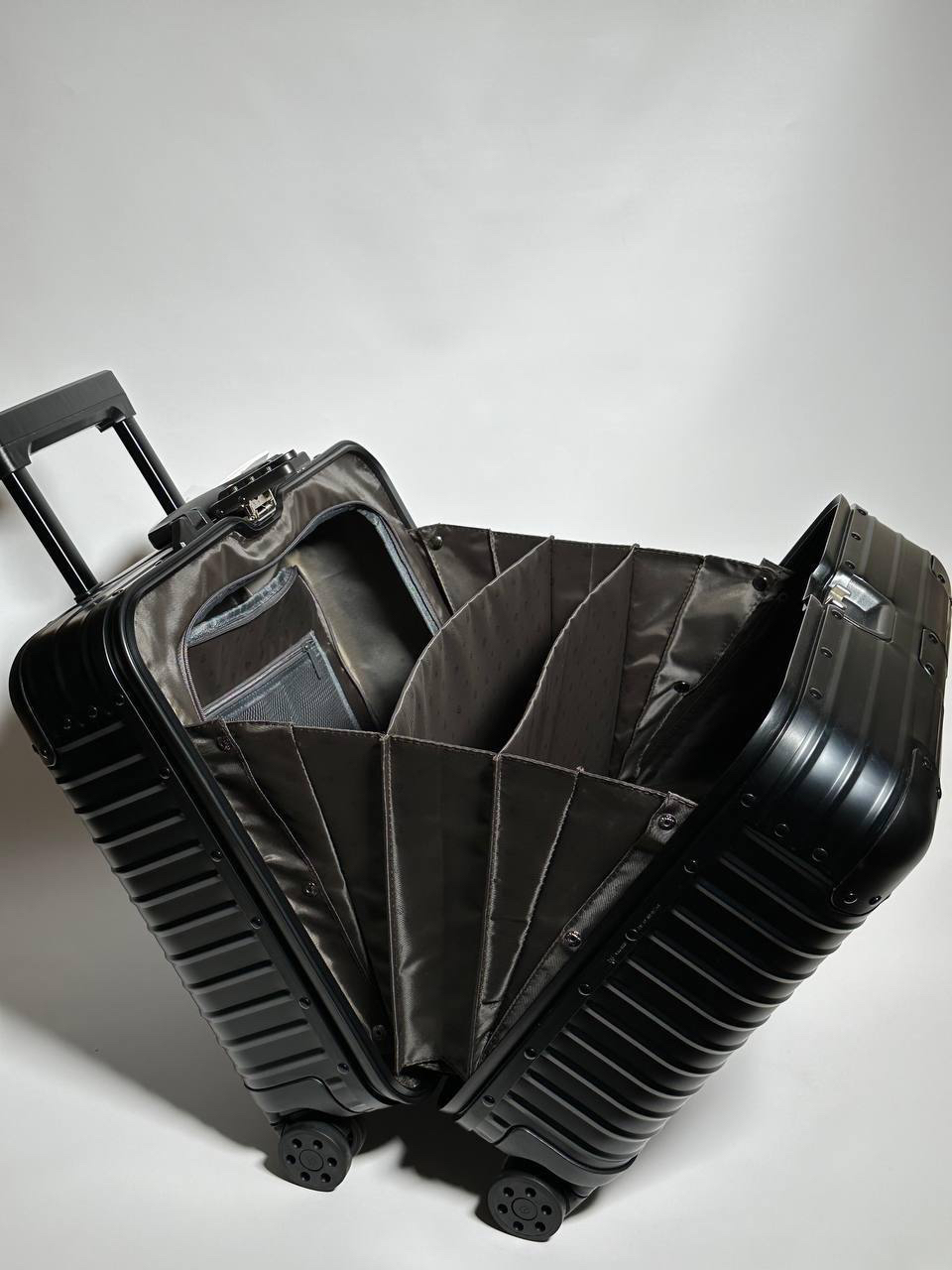 ЧЕМОДАН RIMOWA детальное фото