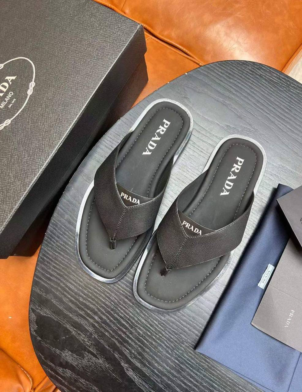 МУЖСКИЕ ШЛЕПКИ PRADA детальное фото