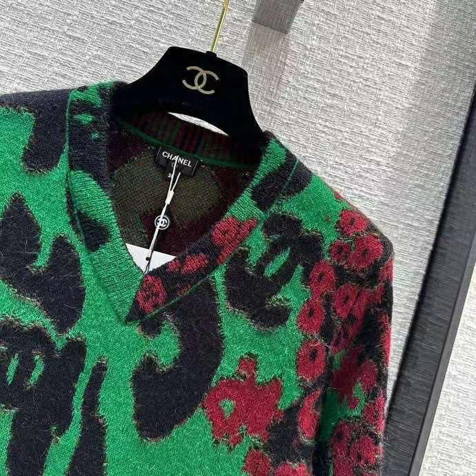 СВИТЕР CHANEL детальное фото