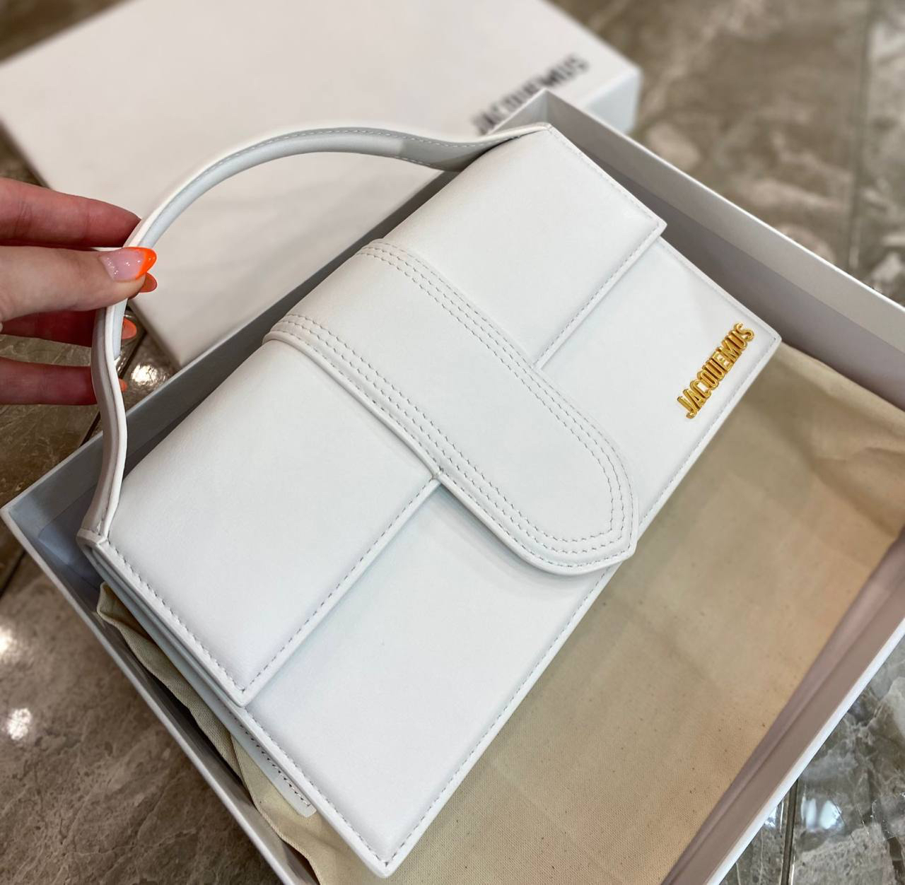 СУМКА JACQUEMUS детальное фото