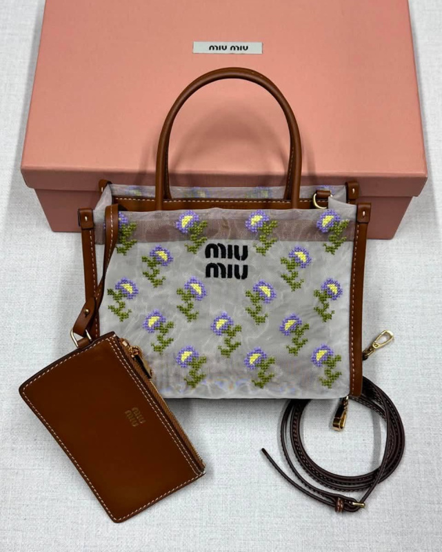 СУМКА MIU MIU фото