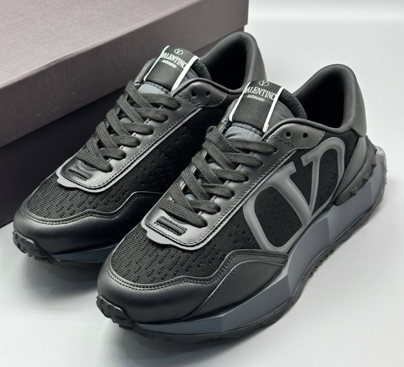 МУЖСКИЕ КРОССОВКИ VALENTINO фото