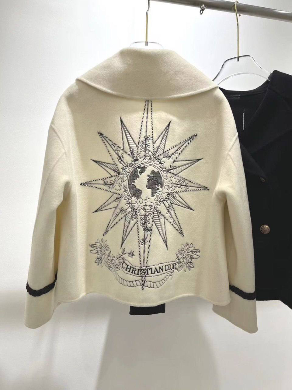 ПАЛЬТО CHRISTIAN DIOR детальное фото