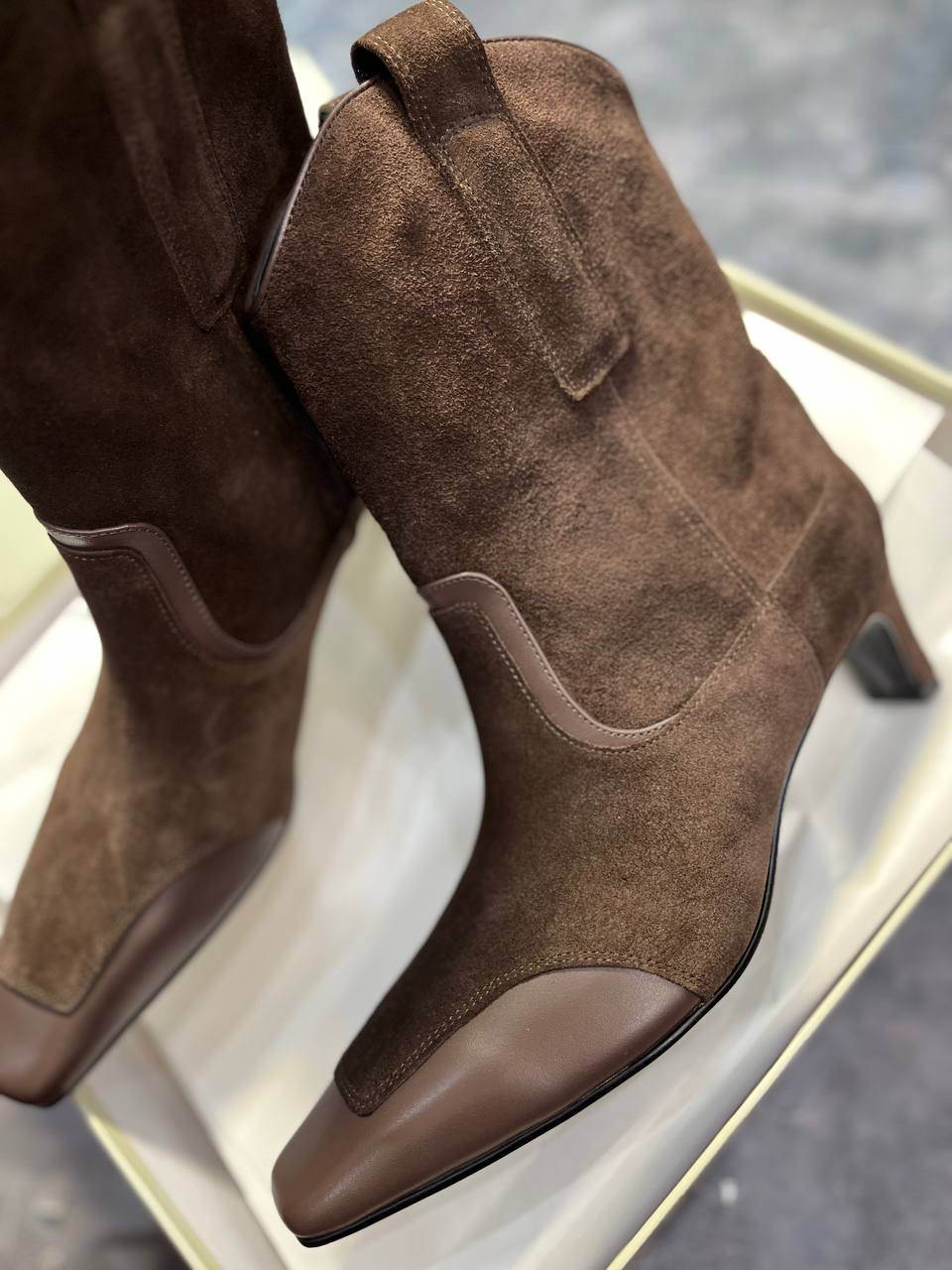 БОТИЛЬОНЫ UNFOLIO детальное фото