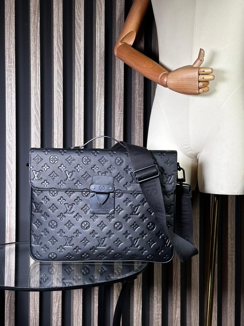 МУЖСКОЙ ПОРТФЕЛЬ LOUIS VUITTON детальное фото