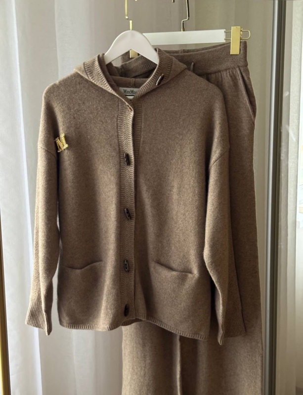 КОСТЮМ MAX MARA фото